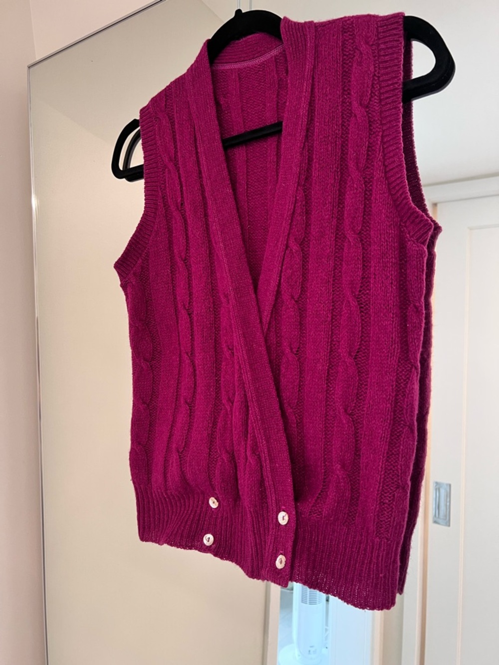 Fuchsia Cable-Knit Sleeveless wool Sweater Vest